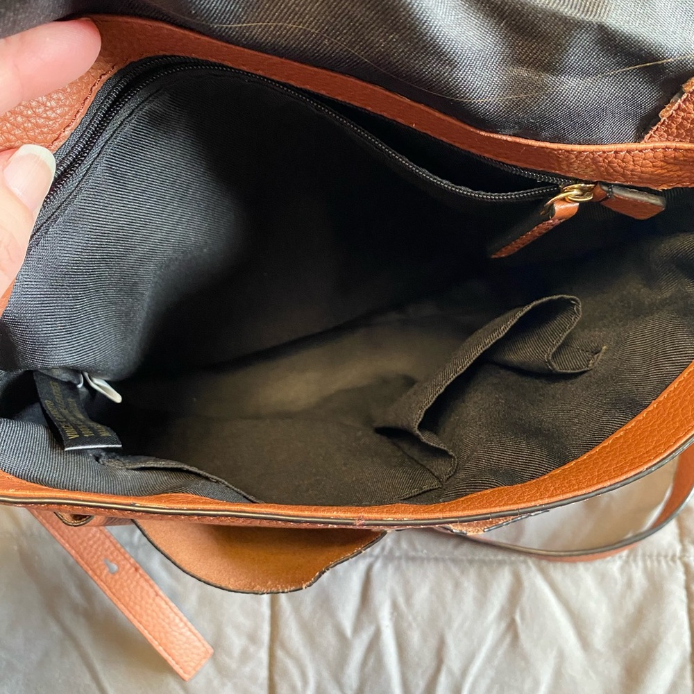 Vince Camuto Leather Foldover Purse Pine Cone Brown Snap Pocket Adjustable Strap - Picture 8 of 16